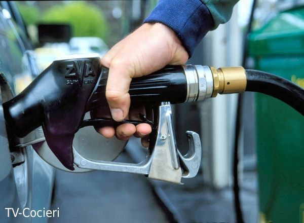 В Молдове перестанут продавать бензин по талонам
